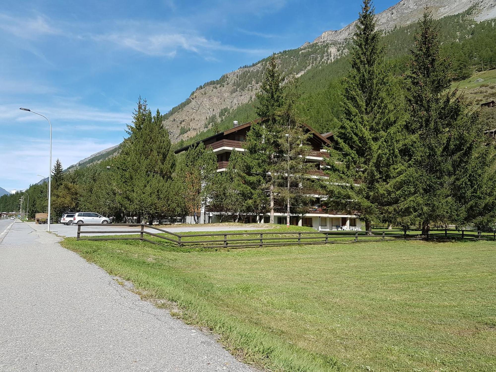 Monte Rosa Taesch, Apartments Mit Wellness Bereich エクステリア 写真
